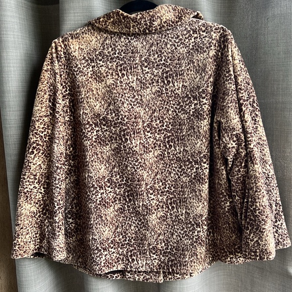 Talbots Button Down Leopard Print chunky gold button jacket pockets. 16 petite - Picture 6 of 13